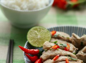 Hình của món Vịt luộc tẩm ướp lạ miệng .