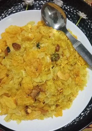 पोहे चिवडा (pohe chivda recipe in marathi) रेसिपी चे मुख्य फोटो 