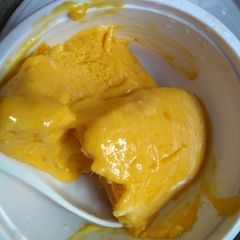 A picture of Mango ice-cream.