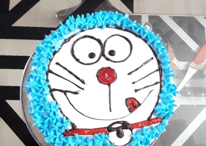 डोरेमोन केक (Doraemon cake recipe in Hindi) रेसिपी बनाने की विधि in Hindi  by Bhoomika Gupta - Cookpad