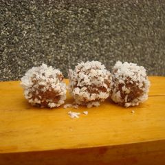 A picture of Paleo: Date Coconut Balls.