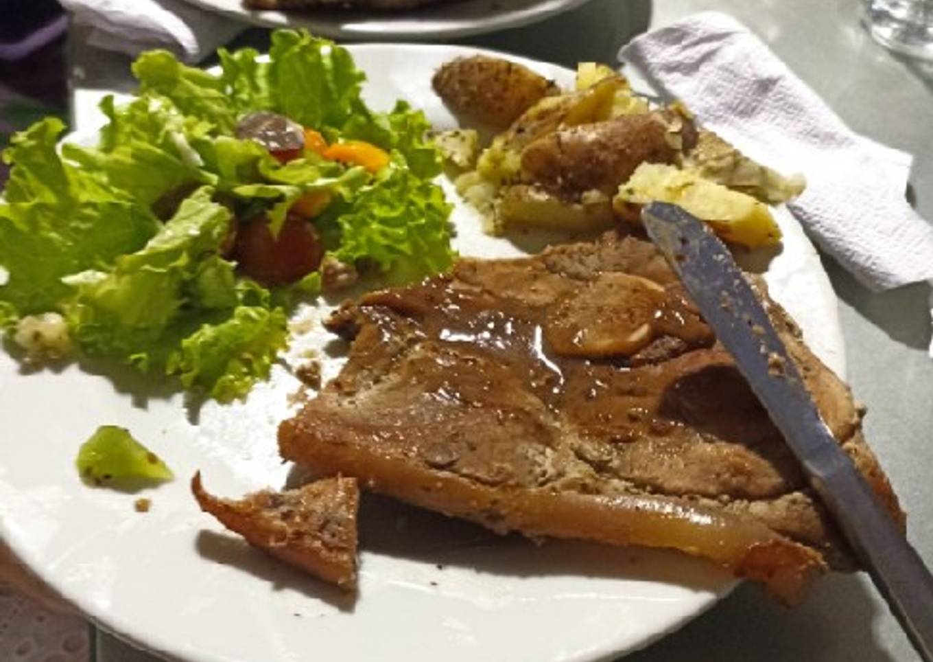 Pierna de cerdo a la cerveza o chuleta de cerdo