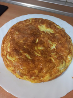 Una foto de Tortilla de patatas fit 😂