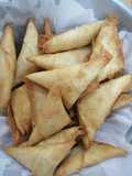 سمبوسة بجبنة الموزاريلا و الحلوم 😋