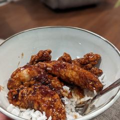 A picture of Orange Chicken.