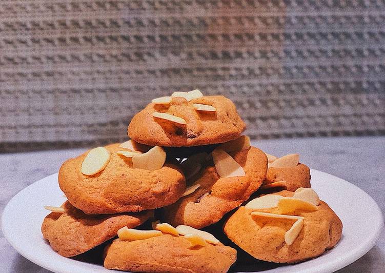 Cinnamon Almond Cookies