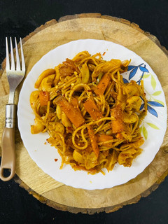 मैकरॉनी नूडल (macaroni noodles recipe in Hindi) रेसिपी मुख्य फोटो