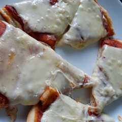 A picture of Pizza de levadura seca🍕🍕.