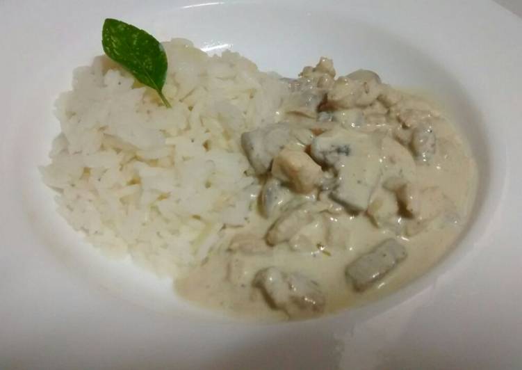 Strogonoff misto (carne e frango)