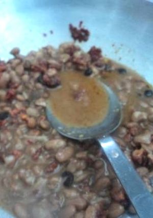 Una foto de Chorifrijoles de los restantes de la carne asada
