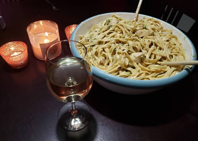 Step-by-Step Guide to Make Ultimate Holmestead Cookin&#39;: Broccoli Chicken Pesto Pasta