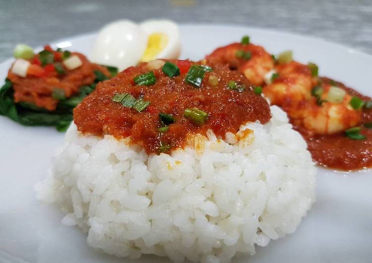 Recipe of Super Quick Homemade Coconut Cream Rice (Nasi Lemak)