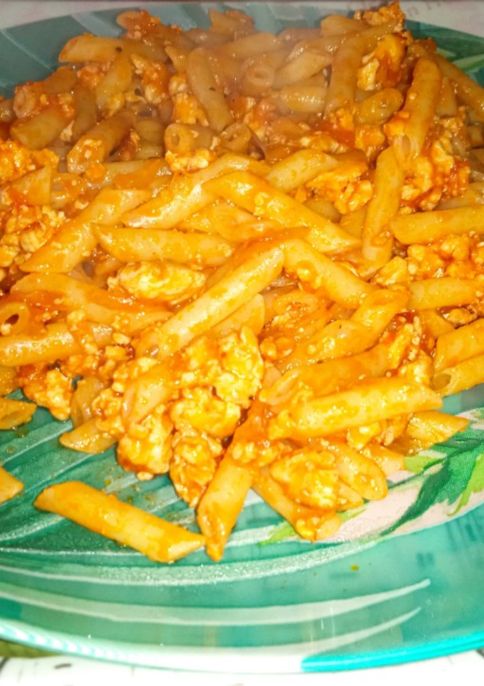 Una foto de Macarrones con carne picada de pollo