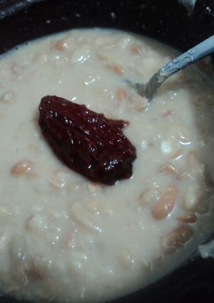 Una foto de Frijoles machacados con chipotle de lata. México