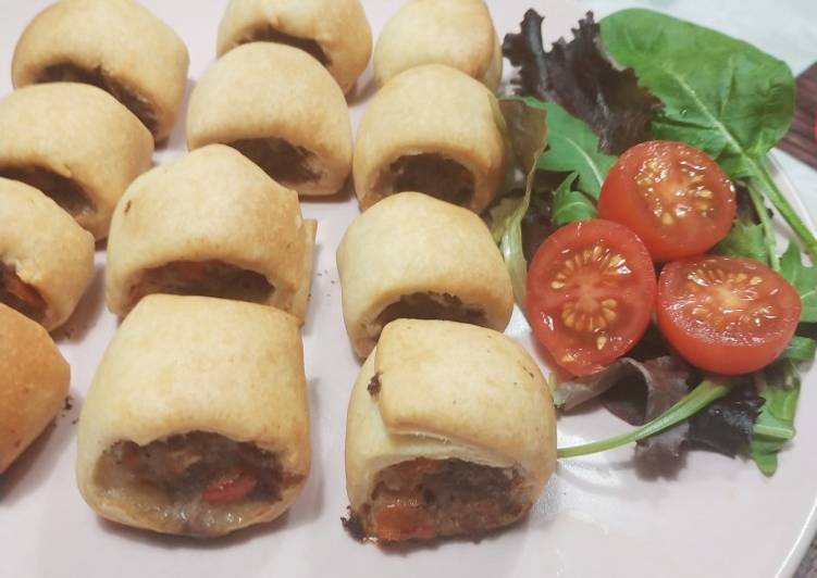 Saladitos hojaldrados con carne picada