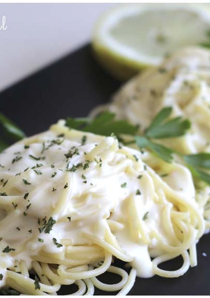 Una foto de Espaguetis con crema de limón