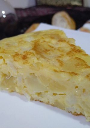 Foto principal de Tortilla de bacalao con patatas