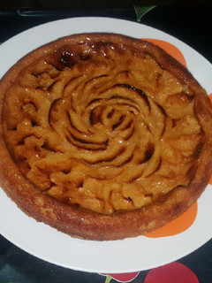 Una foto de Tarta de manzana sin huevo súper fácil