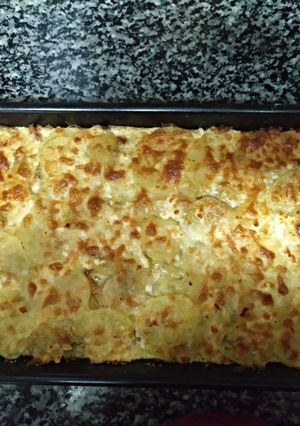 Foto principal de Patatas al gratén con pechuga de pollo, bacon y queso