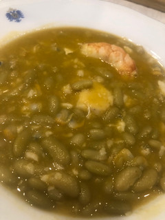 Una foto de Verdinas con pescado y marisco