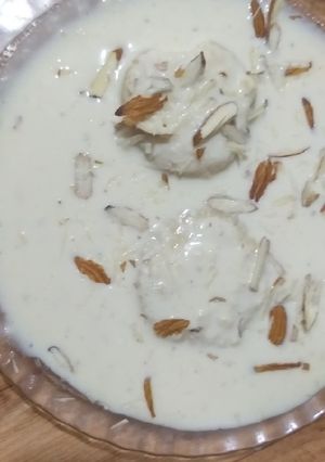 A picture of Rasmalai.