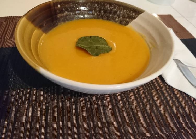 Simple Way to Make Homemade ROASTED BUTTERNUT SOUP #Charityrecipe #4weekschallenge