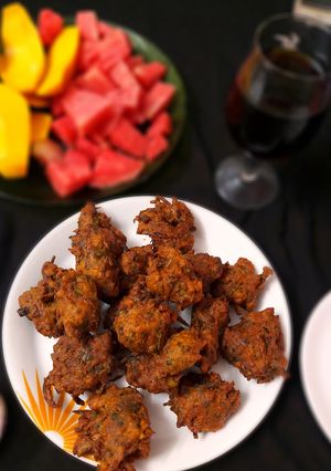 A picture of Chickpeas,spinach and potato fritters.