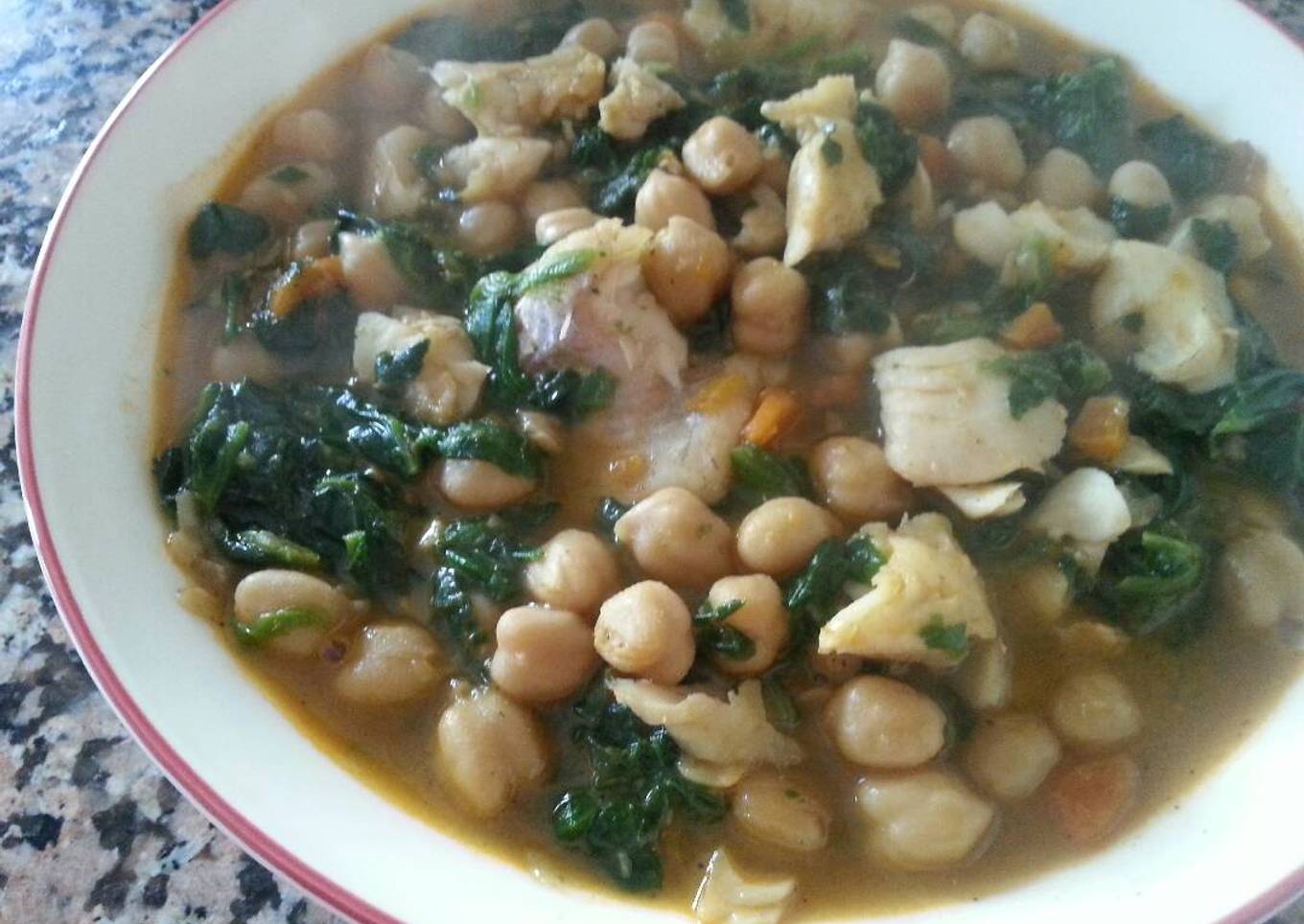 Potaje de merluza con garbanzos