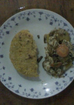 Una foto de Huevos revueltos con vegetales