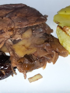 Una foto de Filetes de pollo con manzana al oporto (Sin sal)