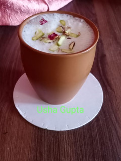लस्सी (Lassi recipe in Hindi) रेसिपी मुख्य फोटो