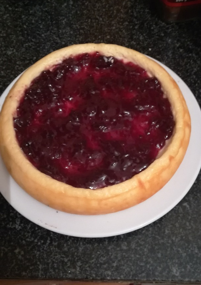 Una foto de Tarta de calostros de oveja y queso en la olla gm g