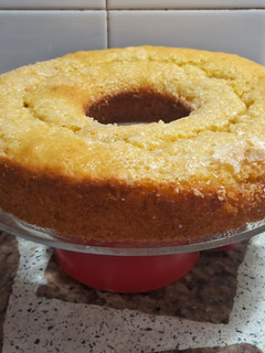 Una foto de Budín de mandarina y ricota con sésamo