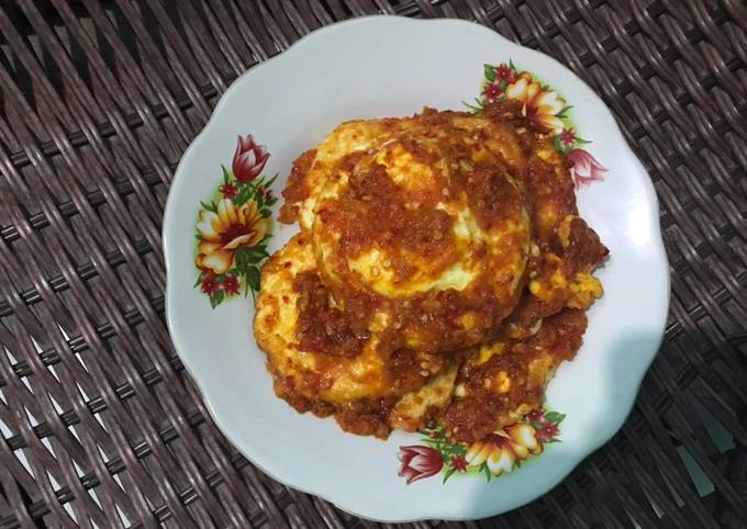 Resep Balado Telur Ceplok Oleh Adhisty Cookpad