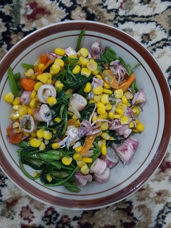 Langkah Gampang Menyiapkan Resep  Tumis kangkung + Cumi Asin dan Jagung Manis Mantulls yang Bikin Ngiler, Menggugah Selera