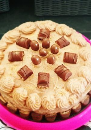 Une photo de Molly cake Nutella kinder bueno