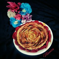 A picture of Apple Rose pie.