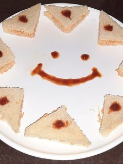 मिनी ब्रेड सैंडविच (Mini Bread sandwich recipe in Hindi) रेसिपी मुख्य फोटो