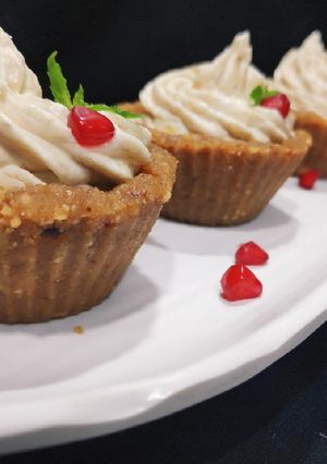 A picture of Roasted peanutcups with banofee mousse!.