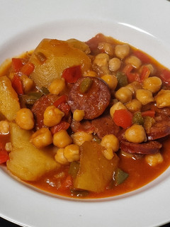 Una foto de Garbanzos con chorizo EXPRESS