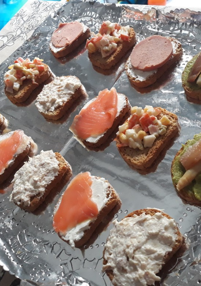 Una foto de Canapes variados