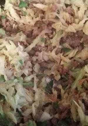 Una foto de Guiso de repollo con carne