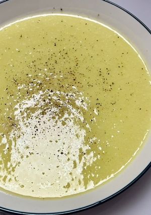 Una foto de Crema de Col China con Papas