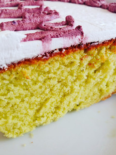 A picture of Lemon coconut cake.