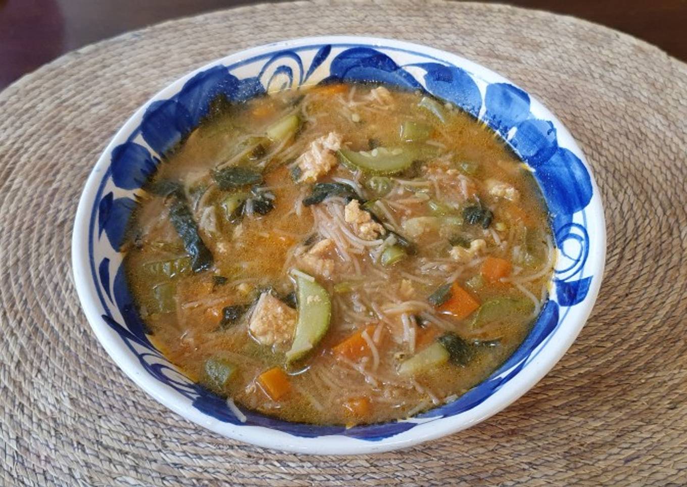 Sopa de fideo enriquecida