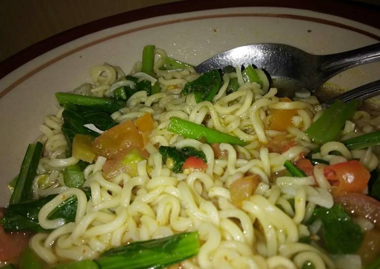 Resep Mi rebus sayur yang Bikin Ngiler