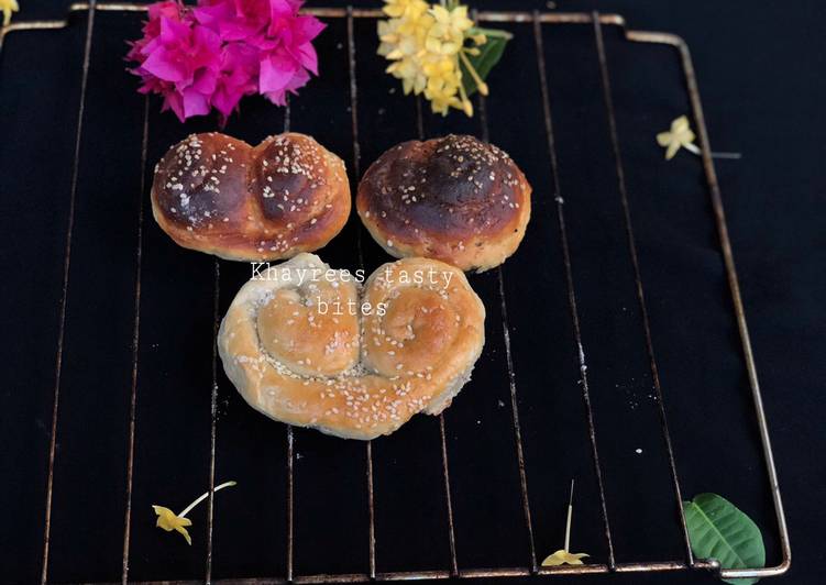 Simple Way to Make Speedy Cinnamon rolls,palmier,and challah rustic dinner rolls