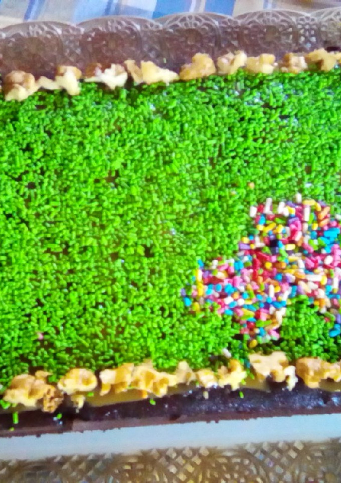 Una foto de Decoración de torta brownie diferente 🎂