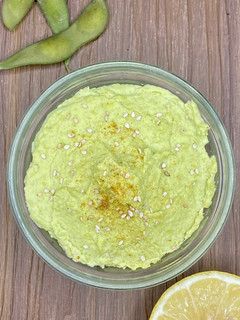 Una foto de Hummus de edamame