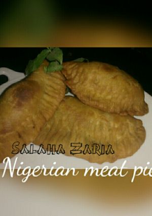 A picture of Nigerian meat pie.